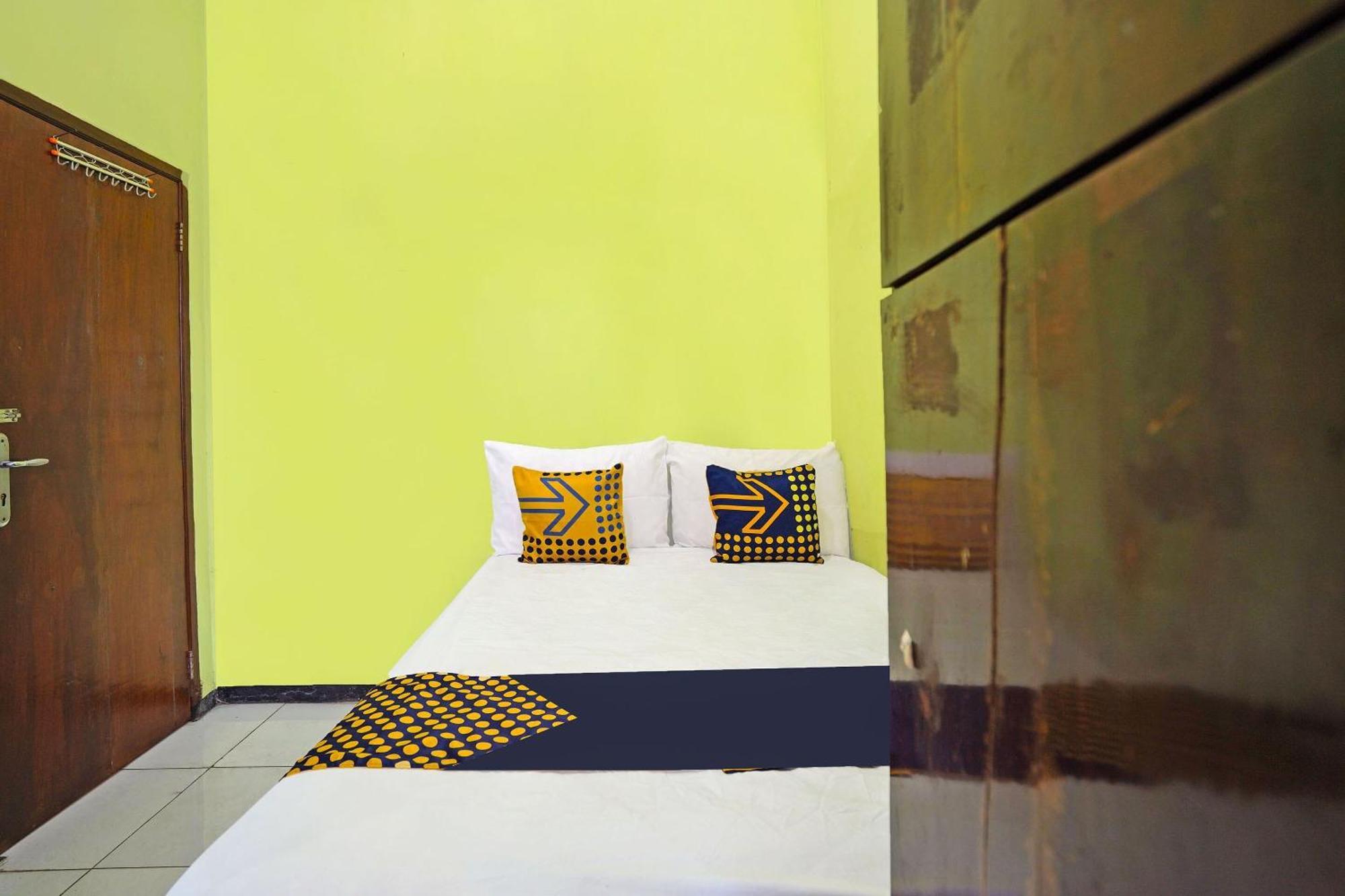 Hotel Oyo Life 91869 Insan Mulia Kost Syariah